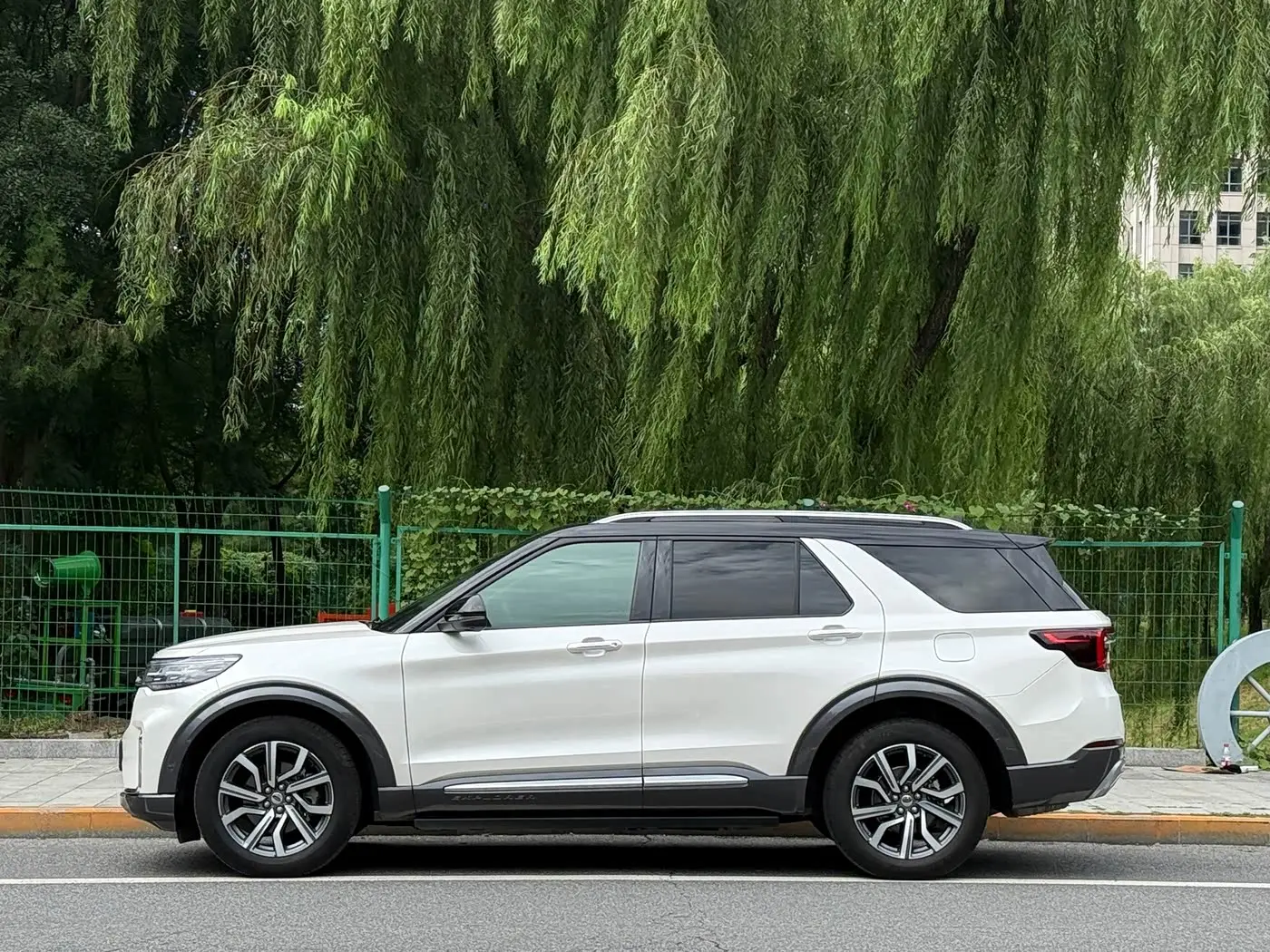 Ford Explorer 2023 — Şəkil 4/20
