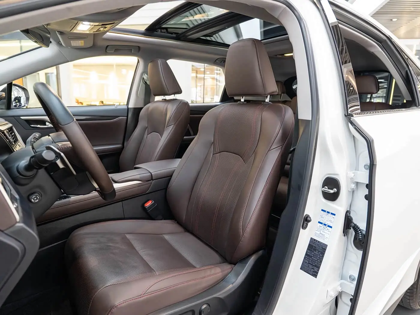 Lexus RX 2021 — Photo 11/20
