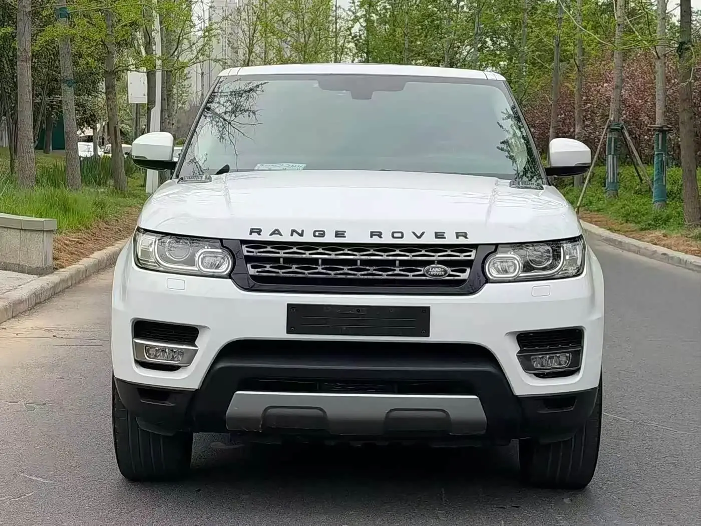 Land Rover Range Rover Sport 2015 — Photo 2/8