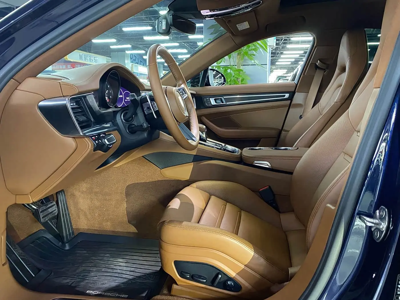 Porsche Panamera 2023 — Photo 6/17