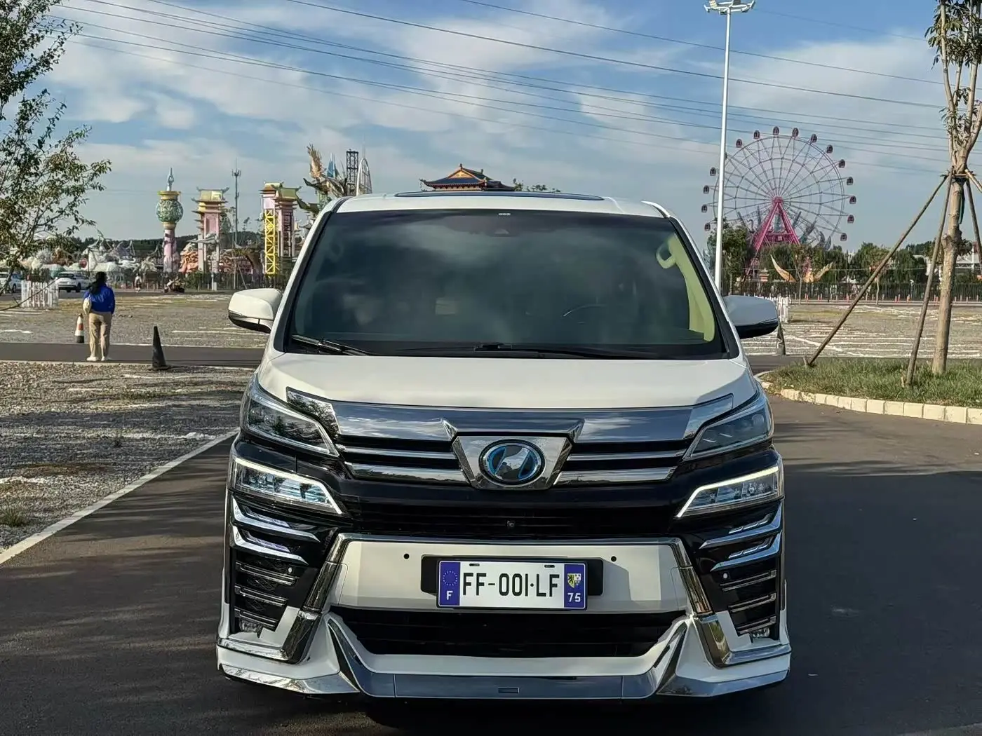Toyota Vellfire 2020 — Фото 3/9