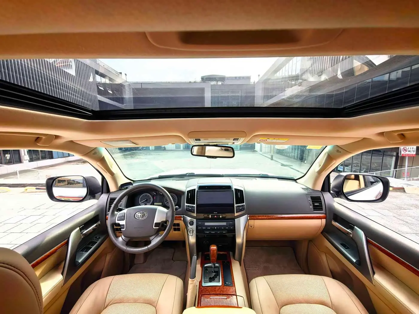 Toyota Land Cruiser 2013 — Photo 18/20