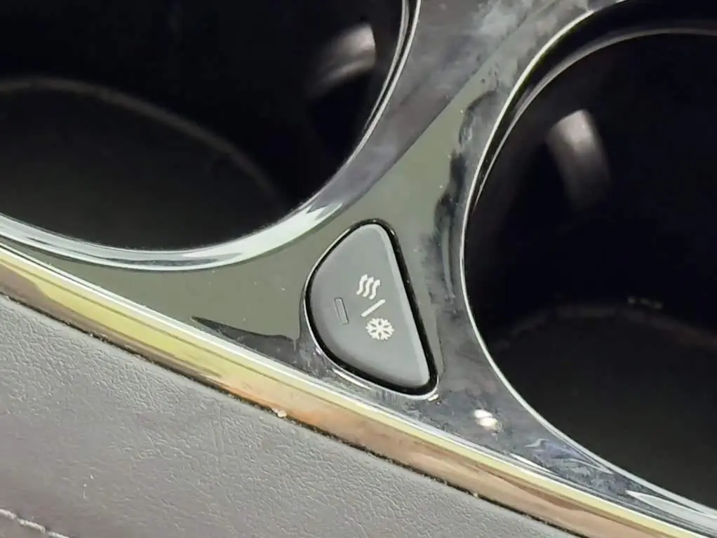 GAC Trumpchi Trumpchi E9 2024 — Photo 15/20