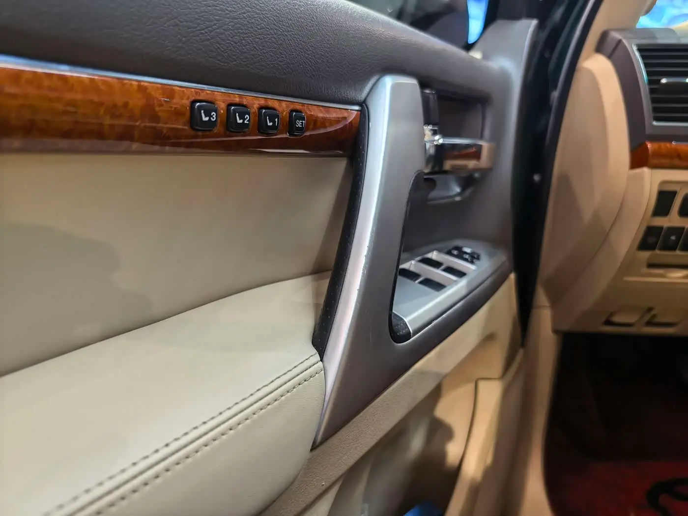 Toyota Land Cruiser 2014 — Фото 18/20
