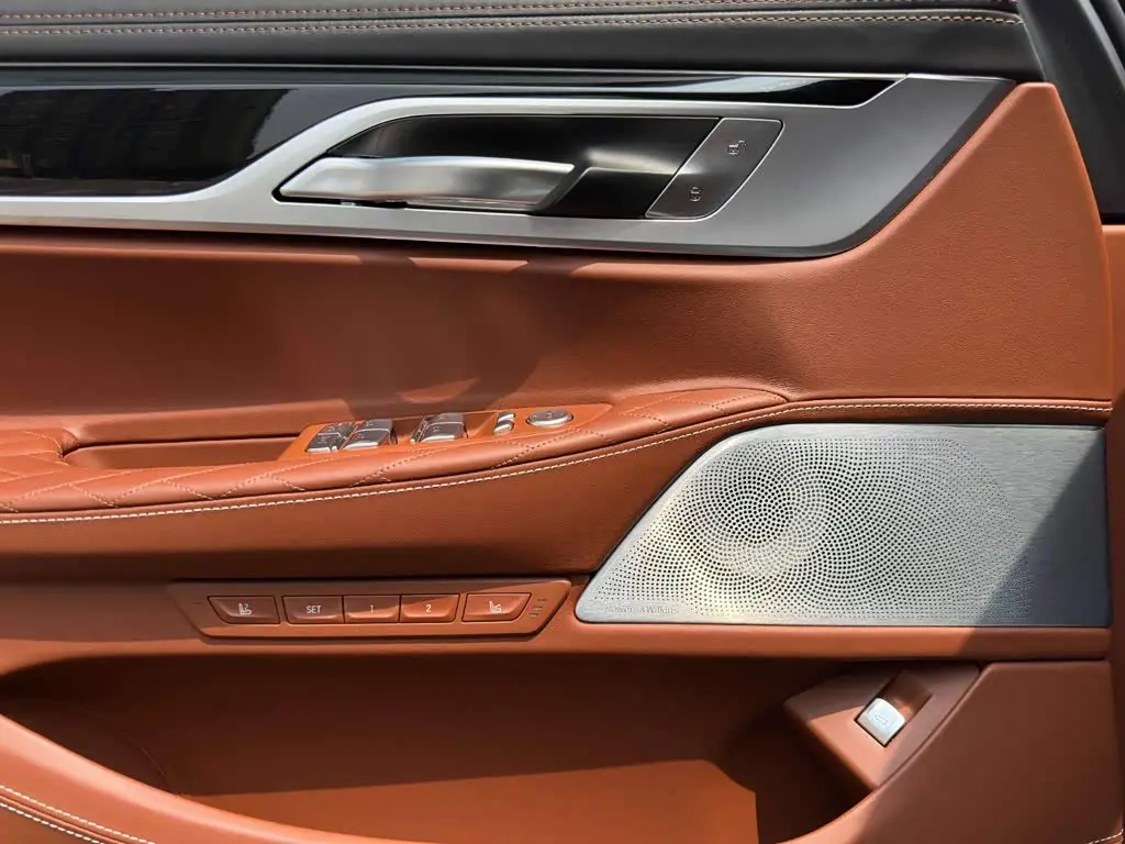 BMW 7 Series 2020 — Photo 15/20