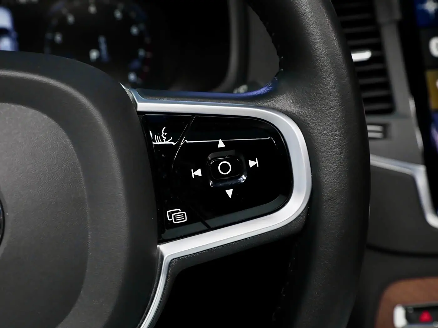 Volvo XC90 2020 — Фото 20/20