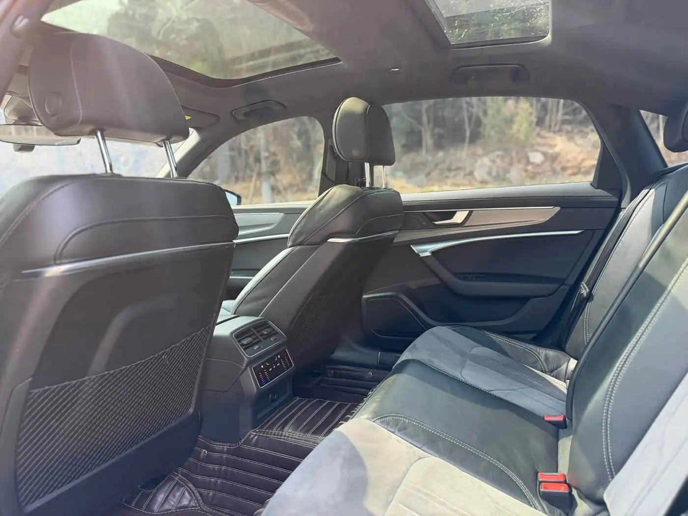 Audi A6L 2021 — Şəkil 8/15