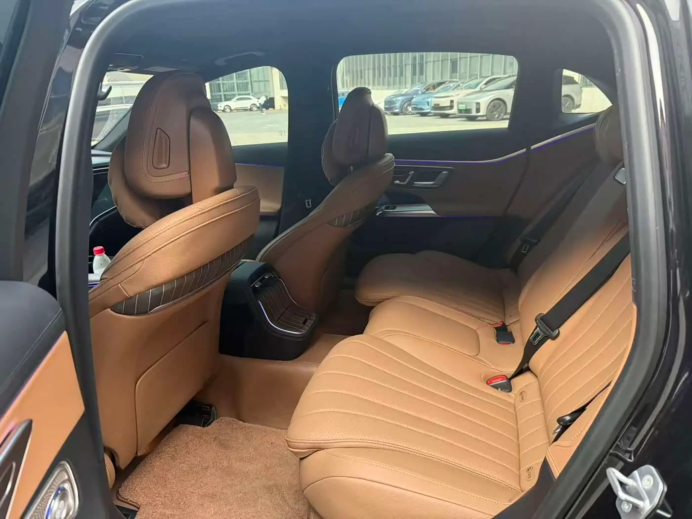 Mercedes-Benz E-Class 2025 — Photo 5/9
