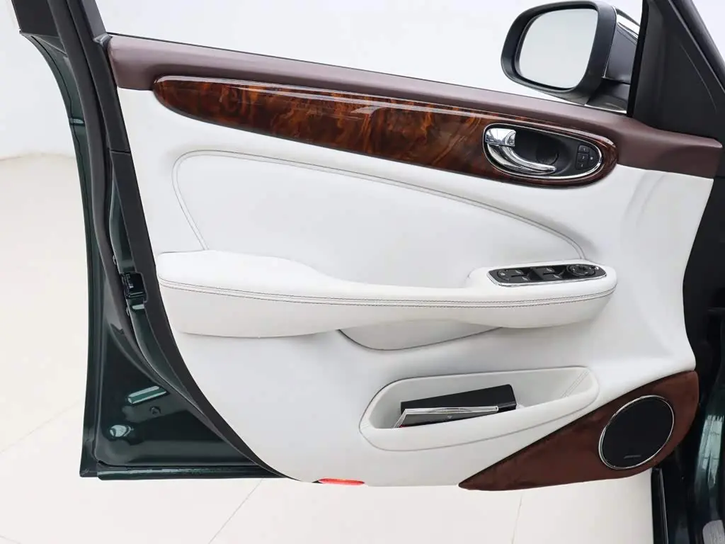 Jaguar XJ 2007 — Şəkil 6/20