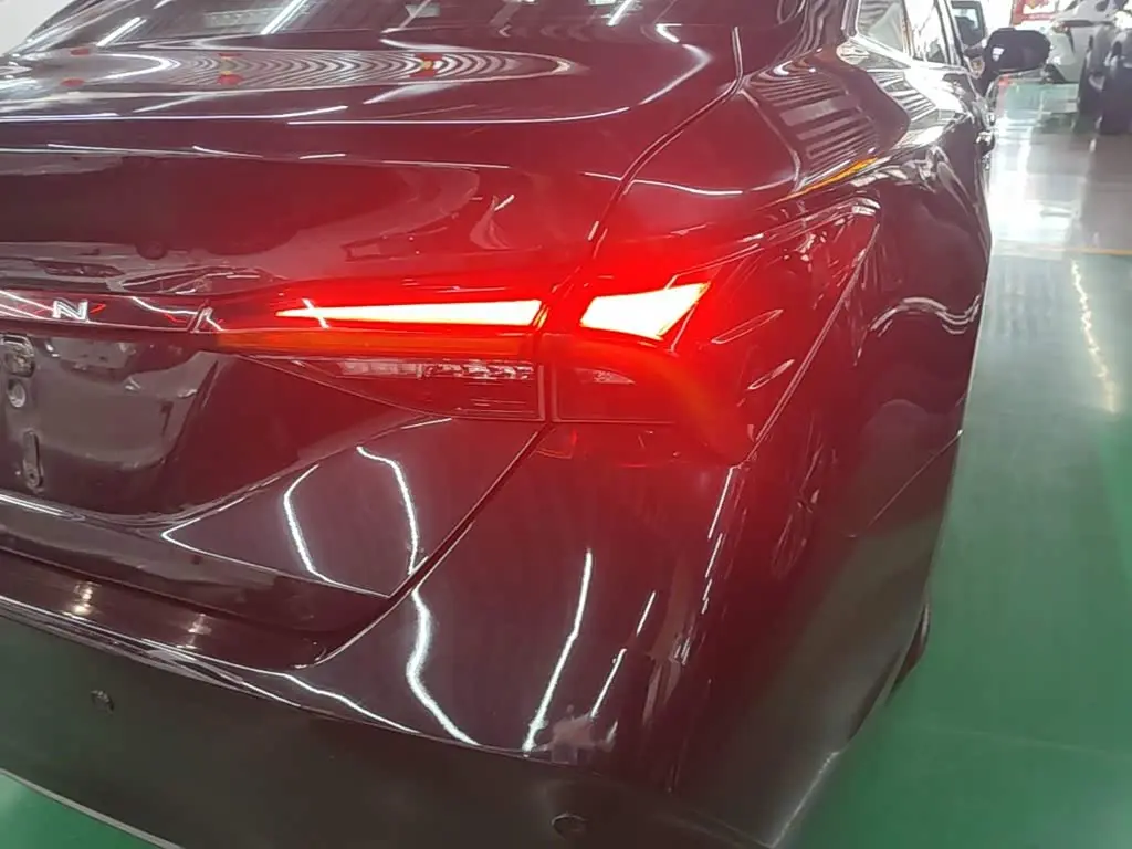 Toyota Avalon 2022 — Фото 8/20