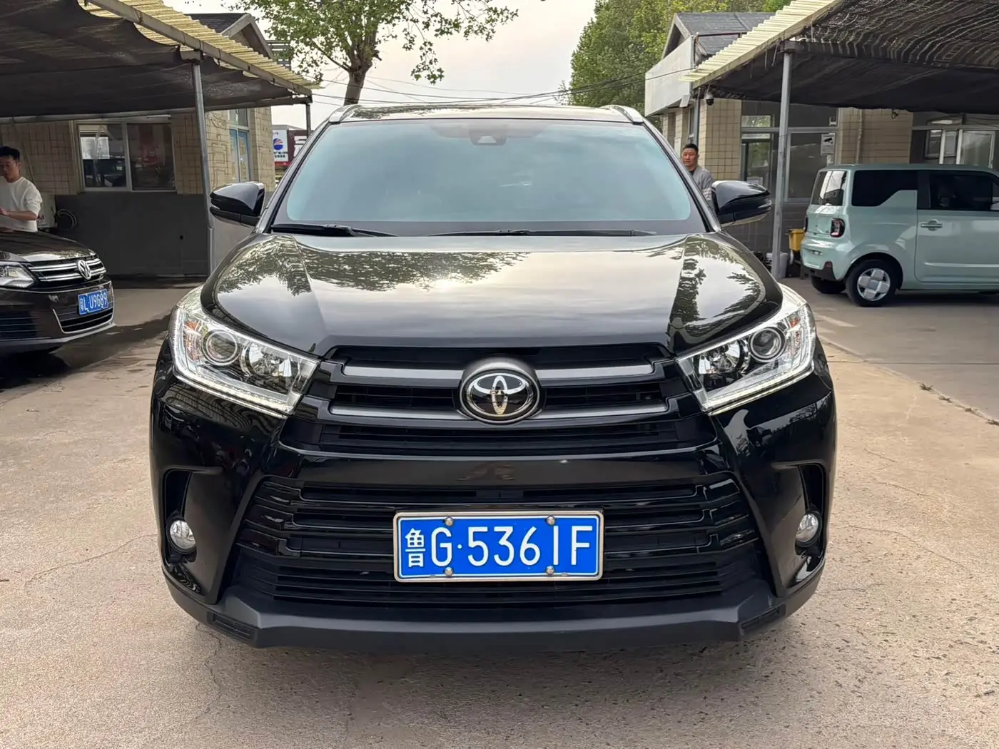 Toyota Highlander 2022 — Фото 3/15
