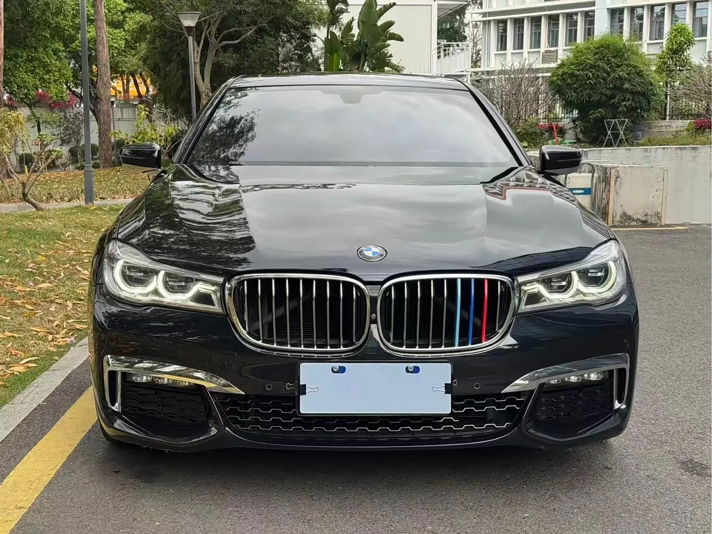 BMW 7 Series 2019 — Photo 3/16