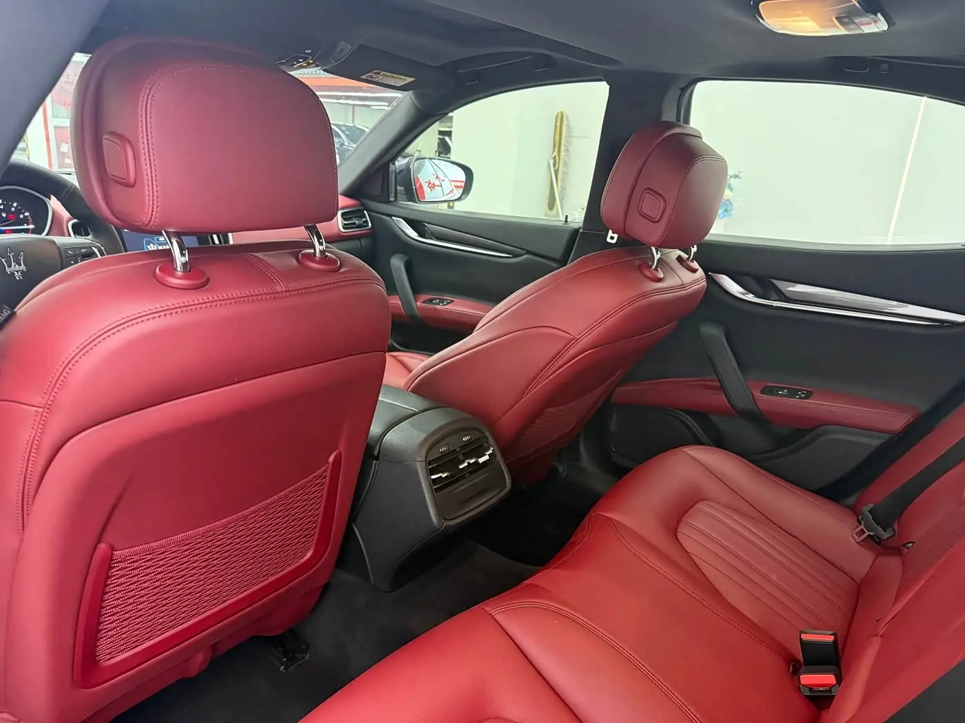 Maserati Ghibli 2018 — Şəkil 11/14