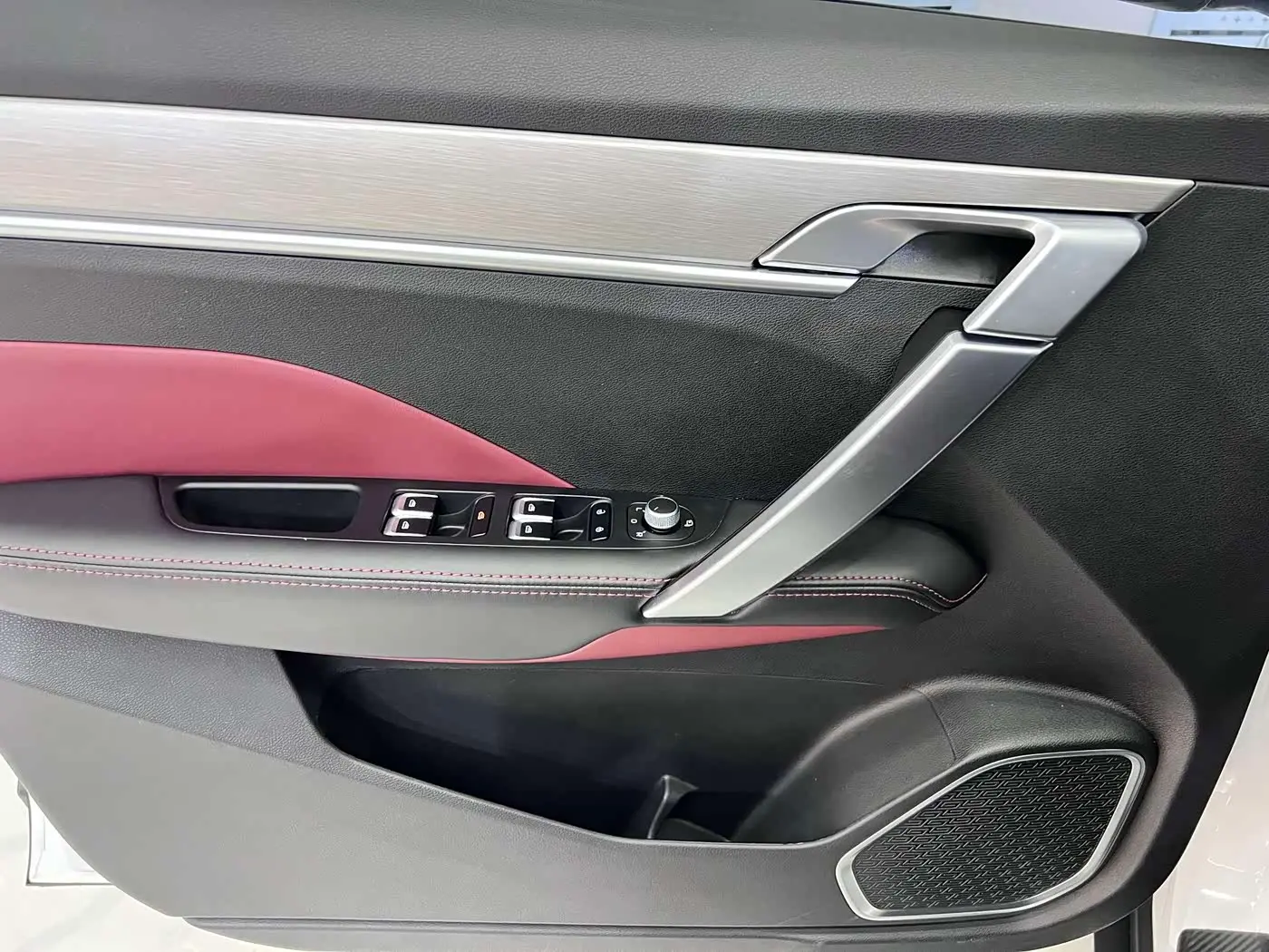 Geely Binyue 2023 — Photo 17/20
