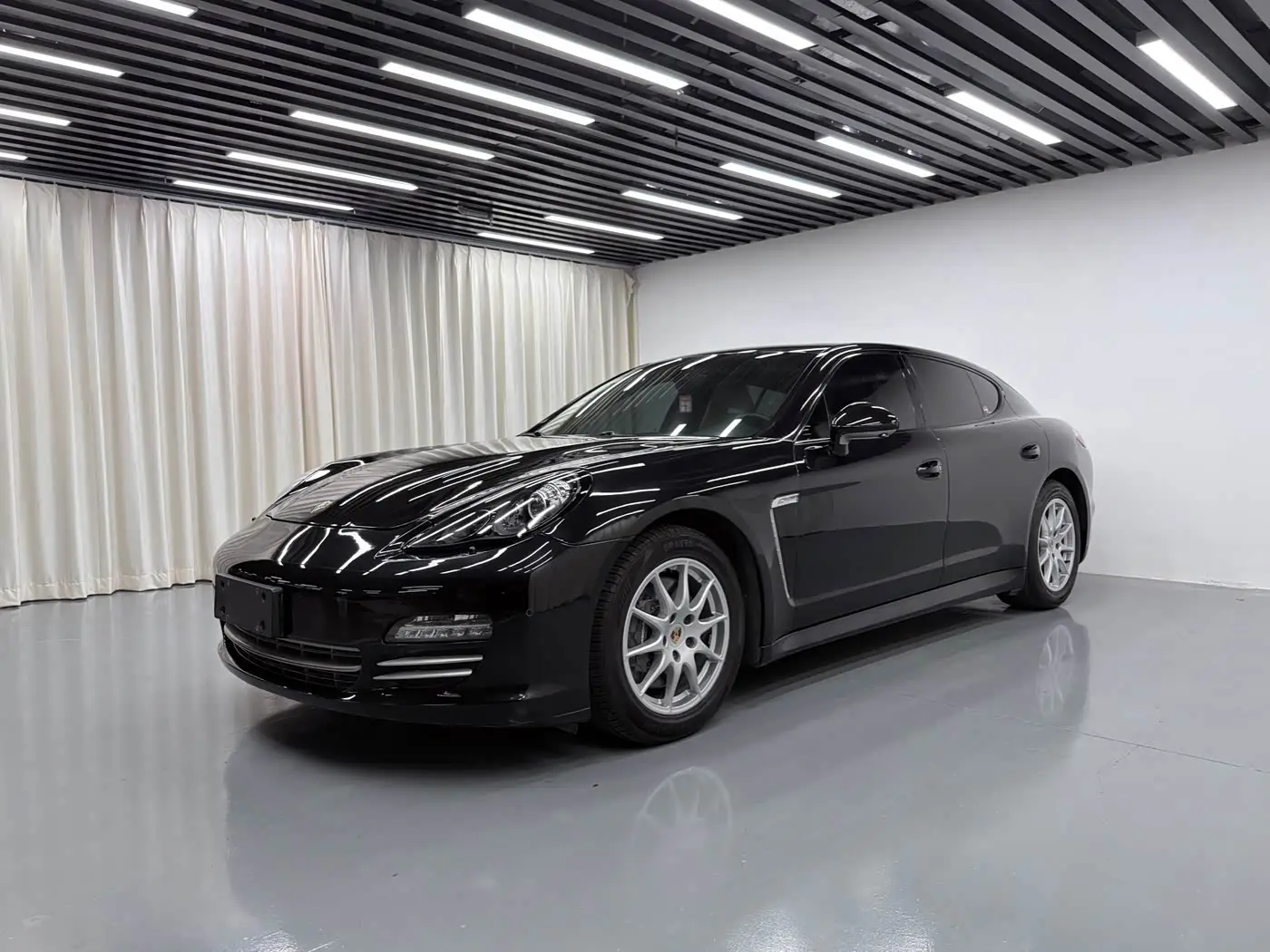 Porsche Panamera 2013 — Photo 1/20