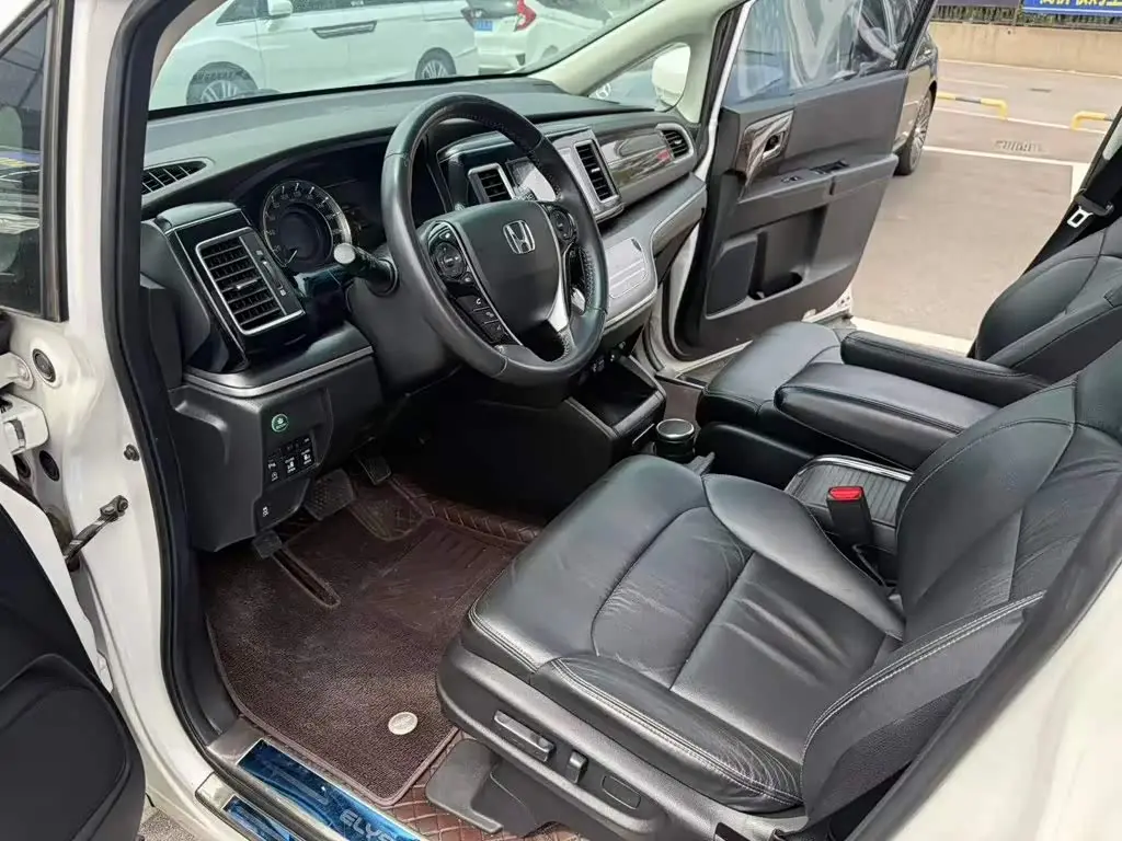 Honda Elysion 2019 — Photo 9/9