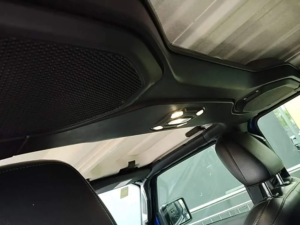 Jeep Wrangler 2020 — Photo 18/20
