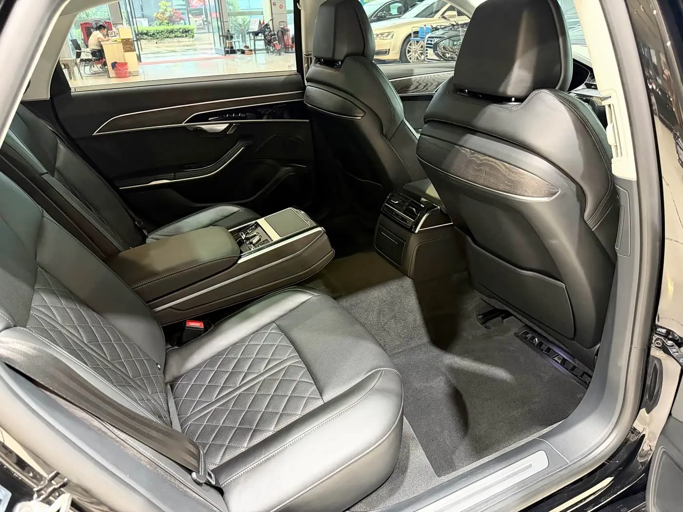 Audi A8 2023 — Photo 7/9