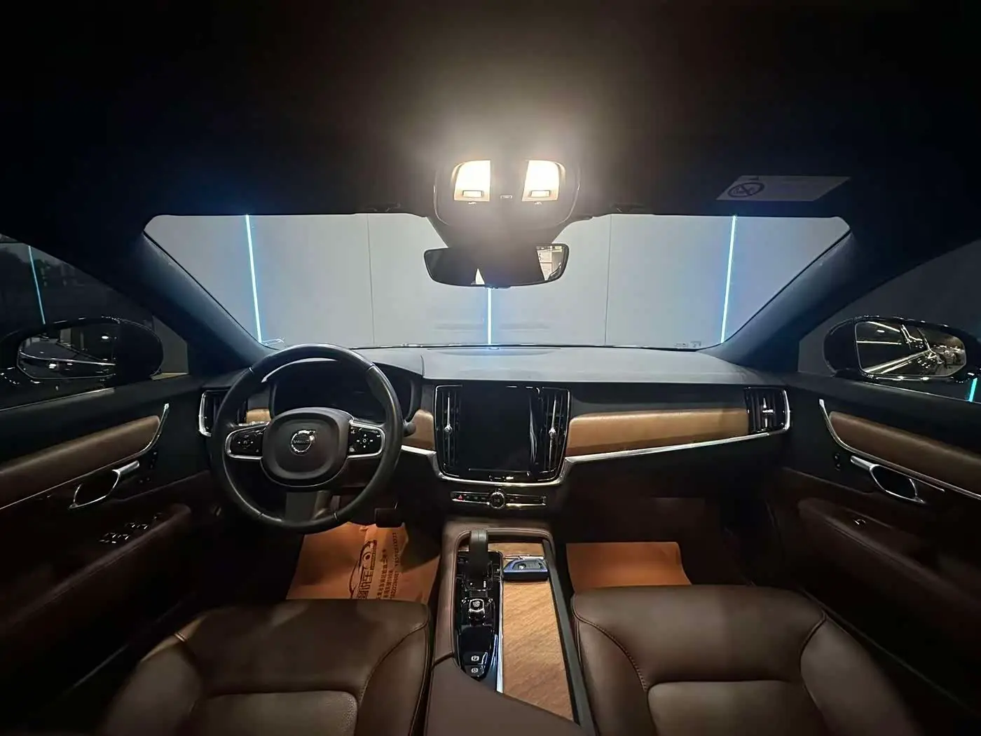Volvo S90 2021 — Photo 9/12
