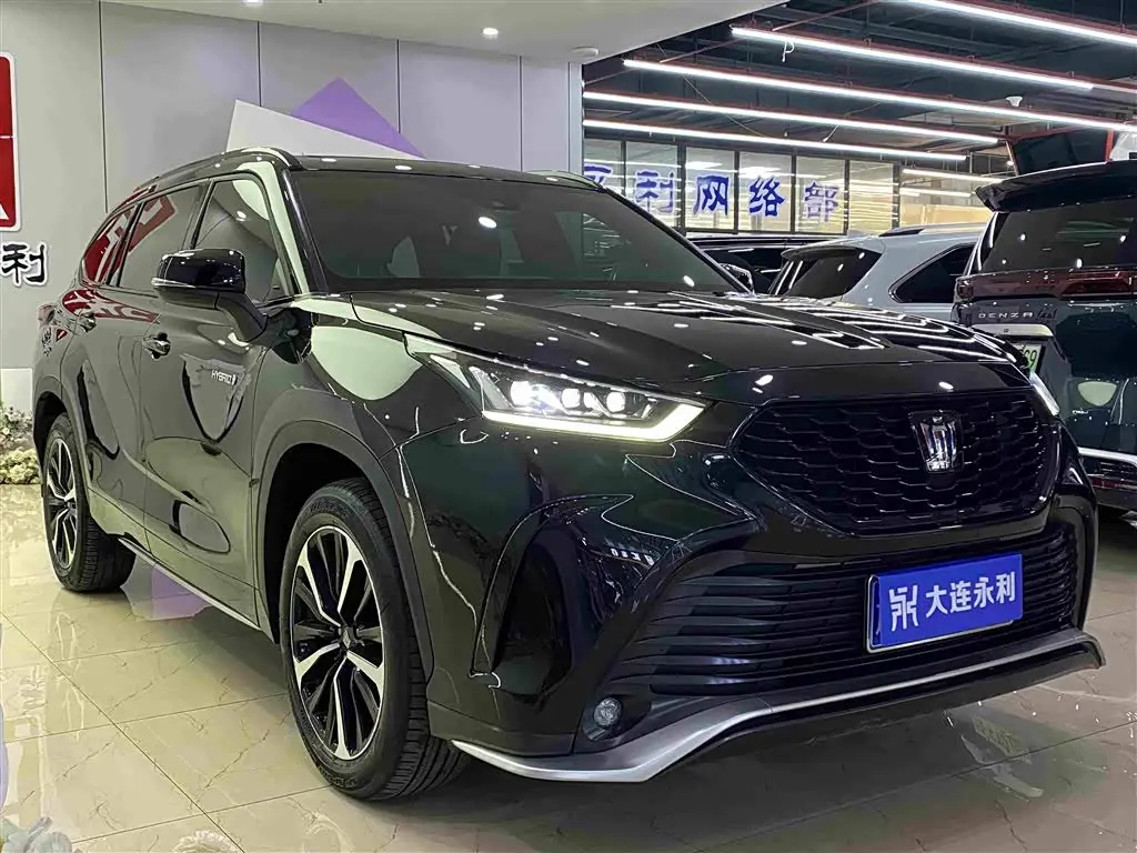 Toyota Crown Kluger 2024 — Şəkil 3/18
