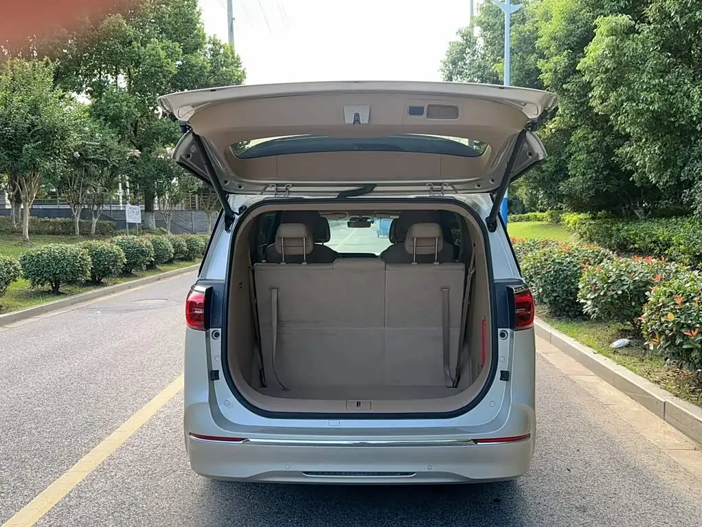 Buick GL8 2021 — ფოტო 12/20