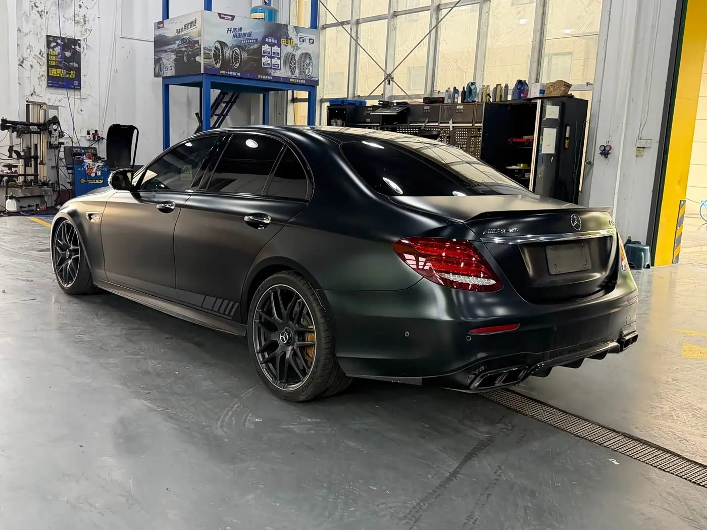 Mercedes-Benz E-Class AMG 2018 — Photo 2/11