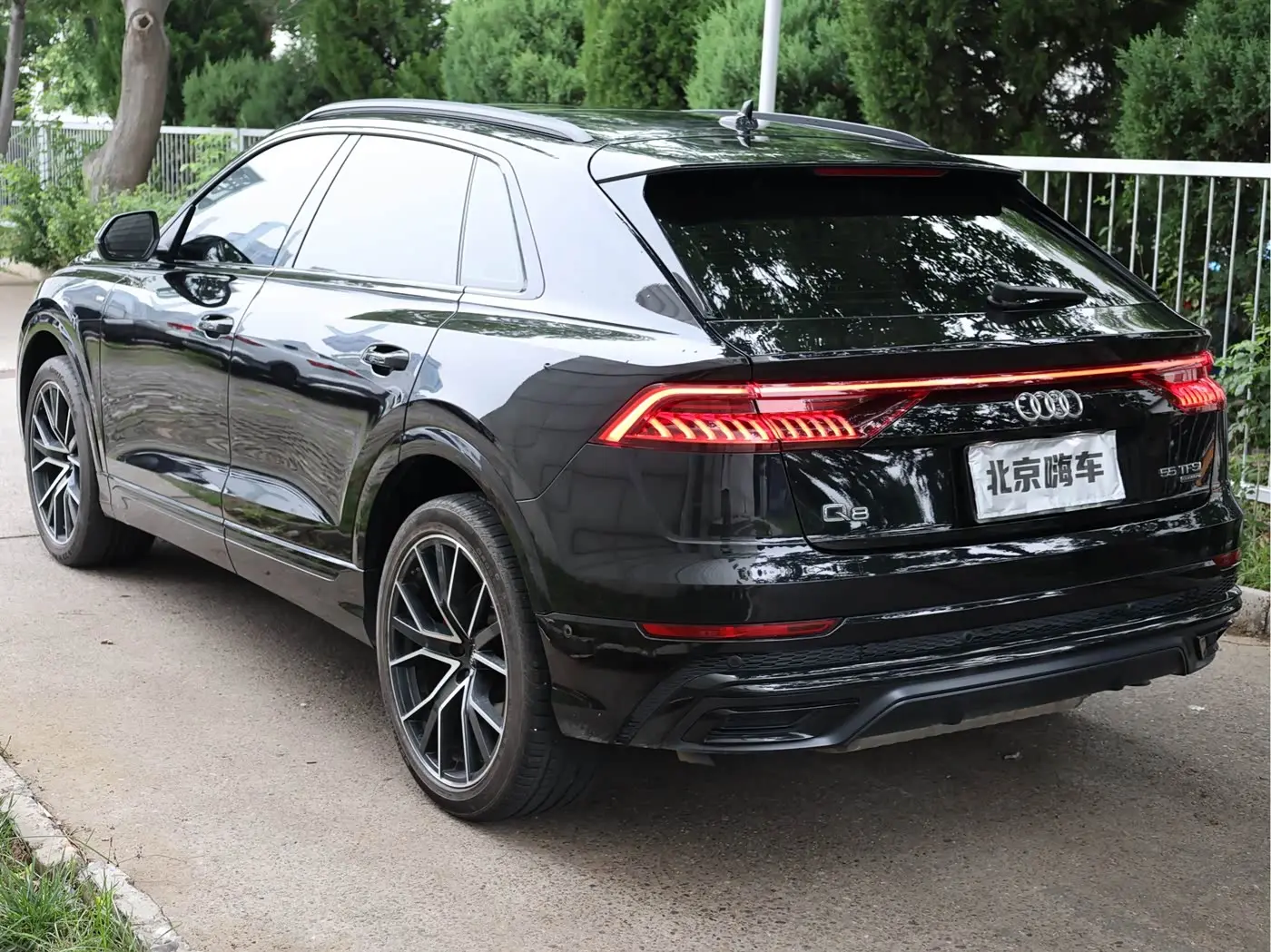 Audi Q8 2020 — ფოტო 6/18