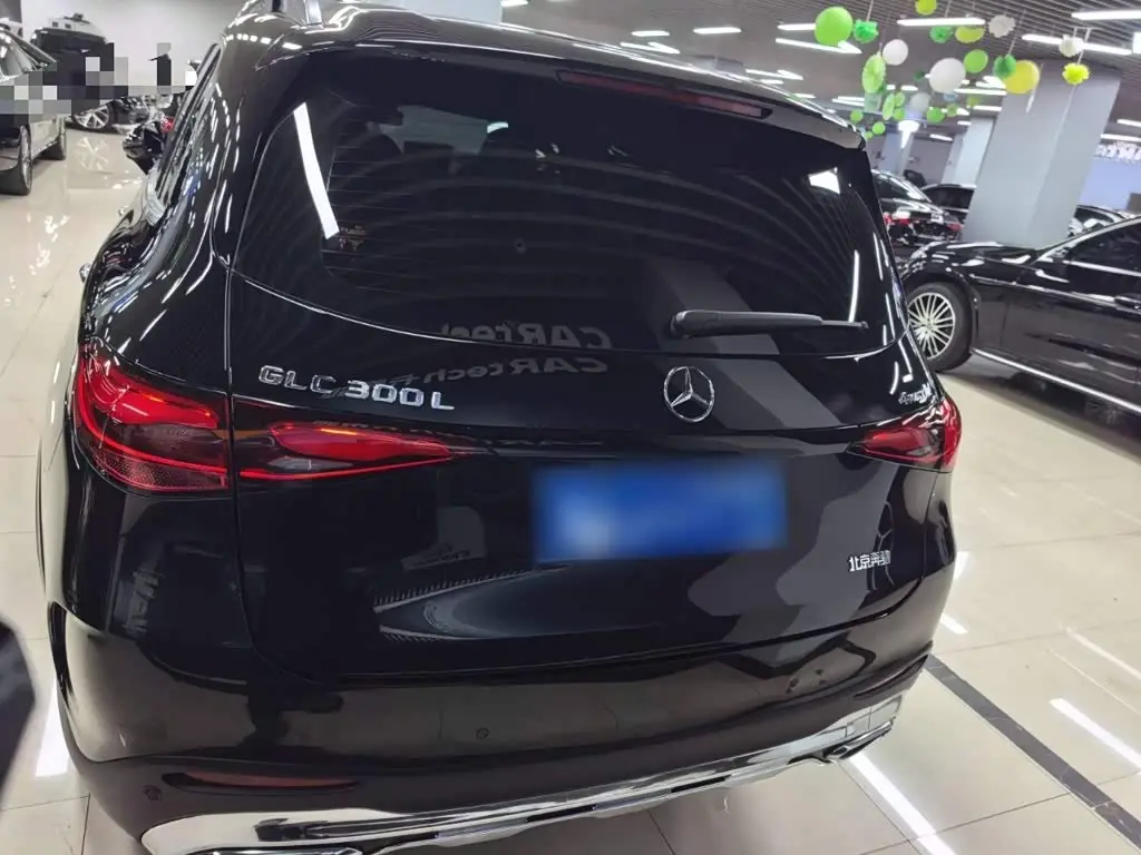 Mercedes-Benz GLC 2024 — Photo 6/13