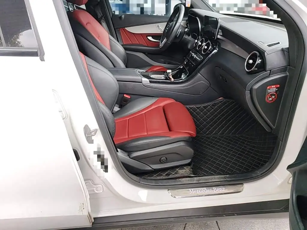 Mercedes-Benz GLC Coupe 2020 — Photo 9/20