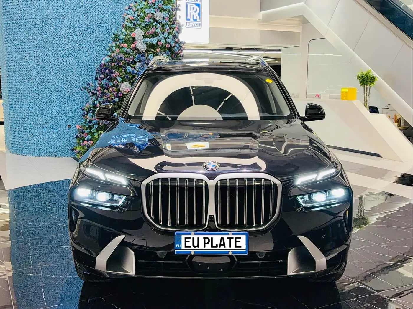 BMW X7 2023 — Photo 2/20