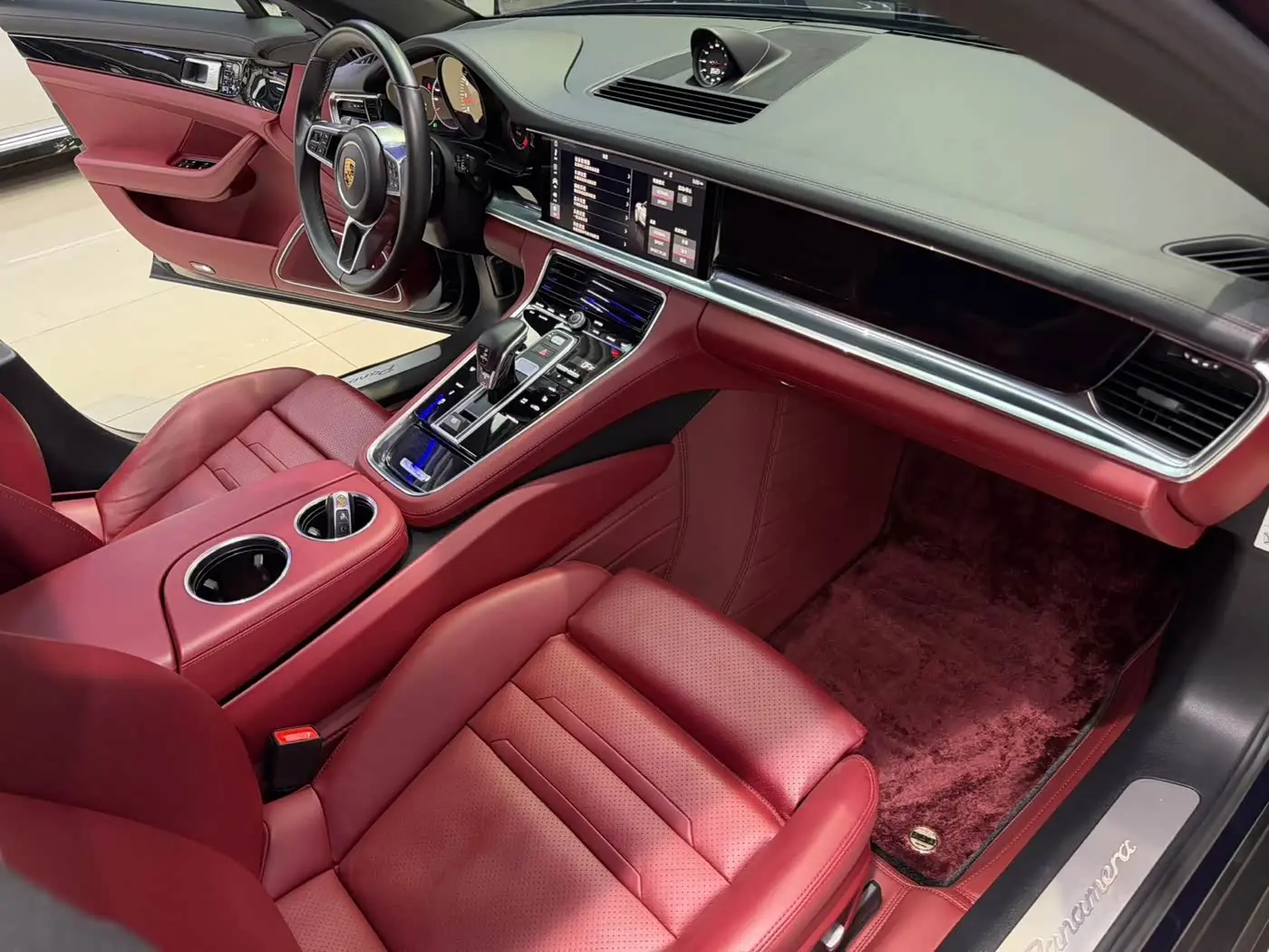 Porsche Panamera 2019 — Photo 6/13