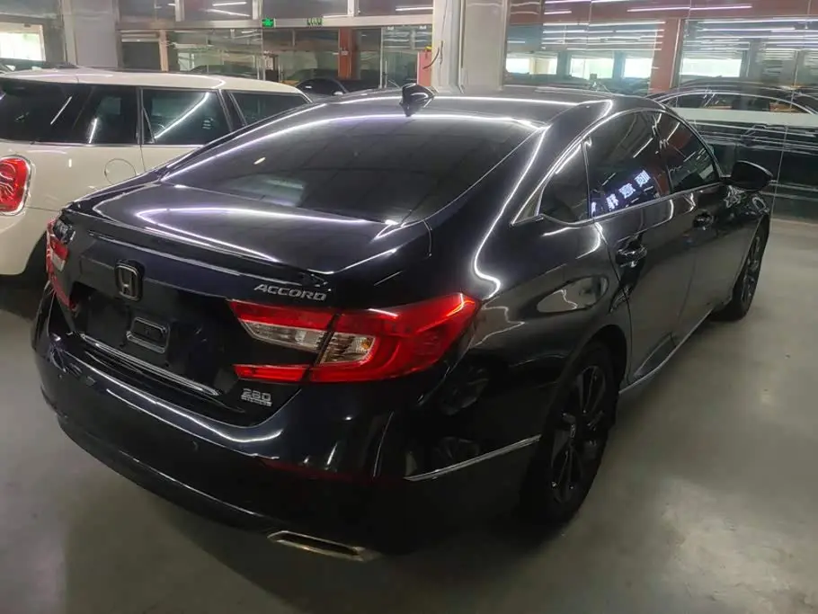 Honda Accord 2021 — Фото 3/16