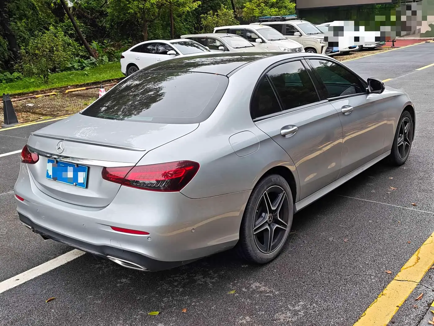Mercedes-Benz E-Class 2023 — Фото 4/10