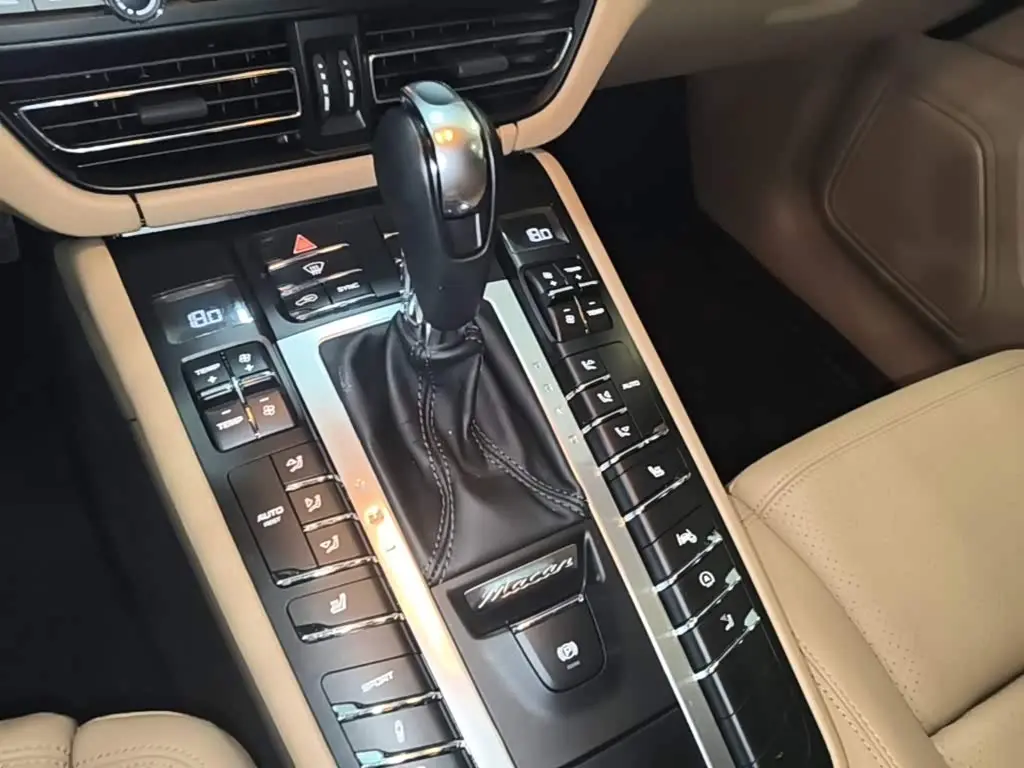 Porsche Macan 2020 — Şəkil 14/20