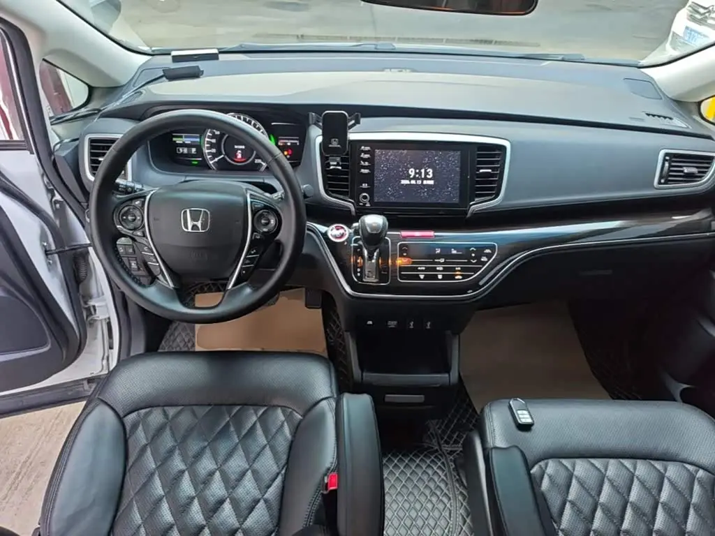 Honda Odyssey 2021 — Фото 10/20