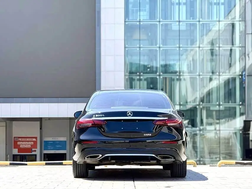 Mercedes-Benz E-Class 2023 — Şəkil 15/18