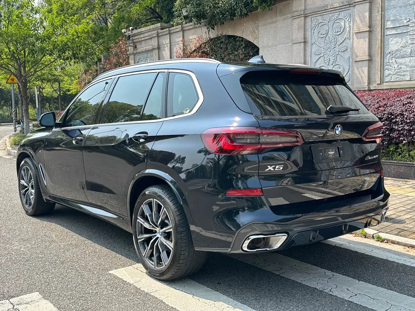 BMW X5 2022 — Photo 16/16