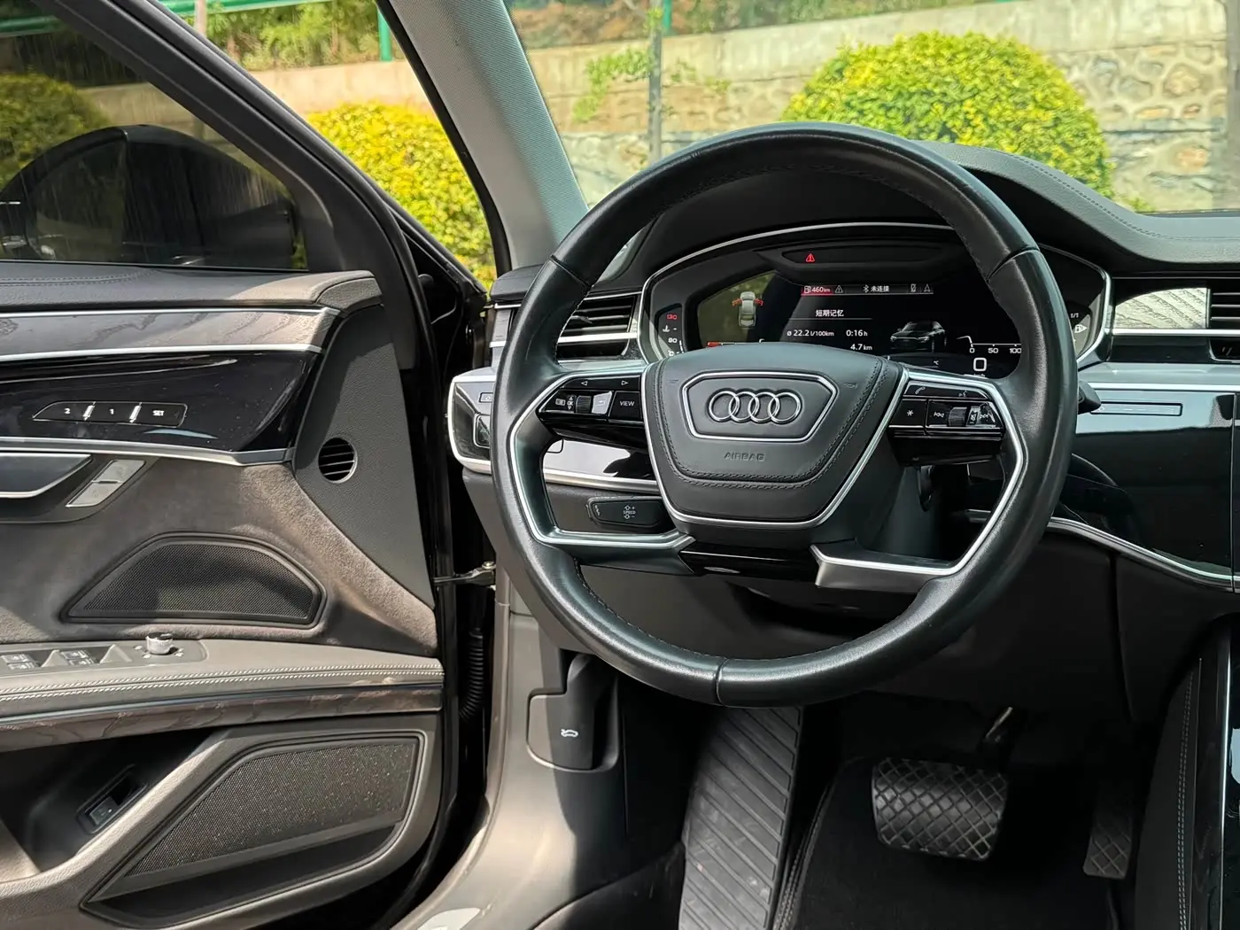 Audi A8 2023 — Photo 11/19