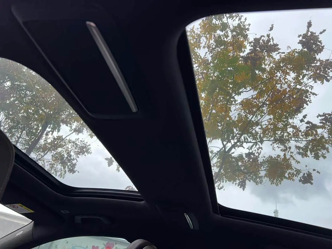 BMW 7 Series 2019 — Photo 8/19