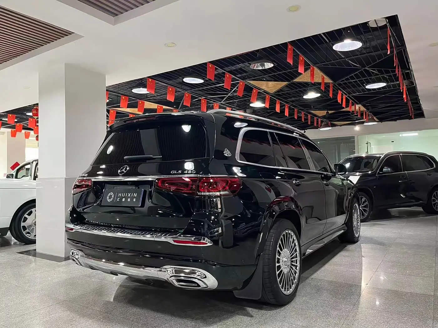 Mercedes-Benz GLS 2022 — Фото 17/20