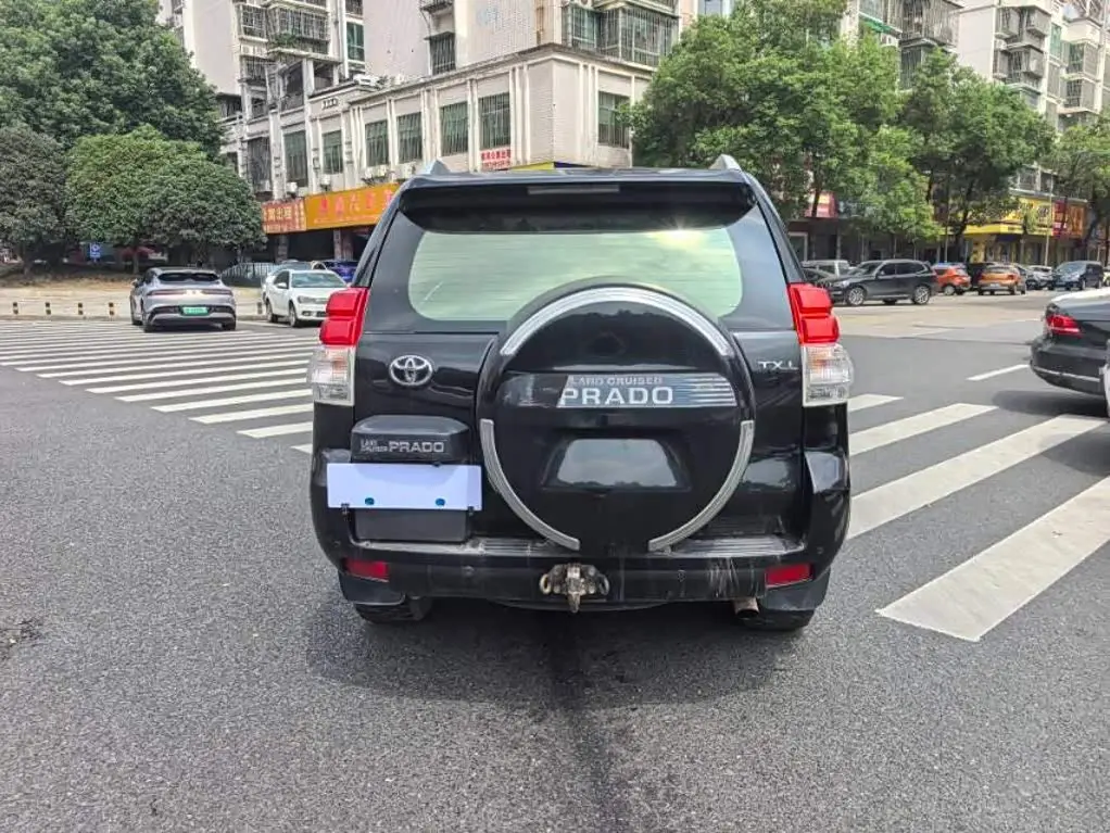 Toyota Prado 2013 — Photo 7/9