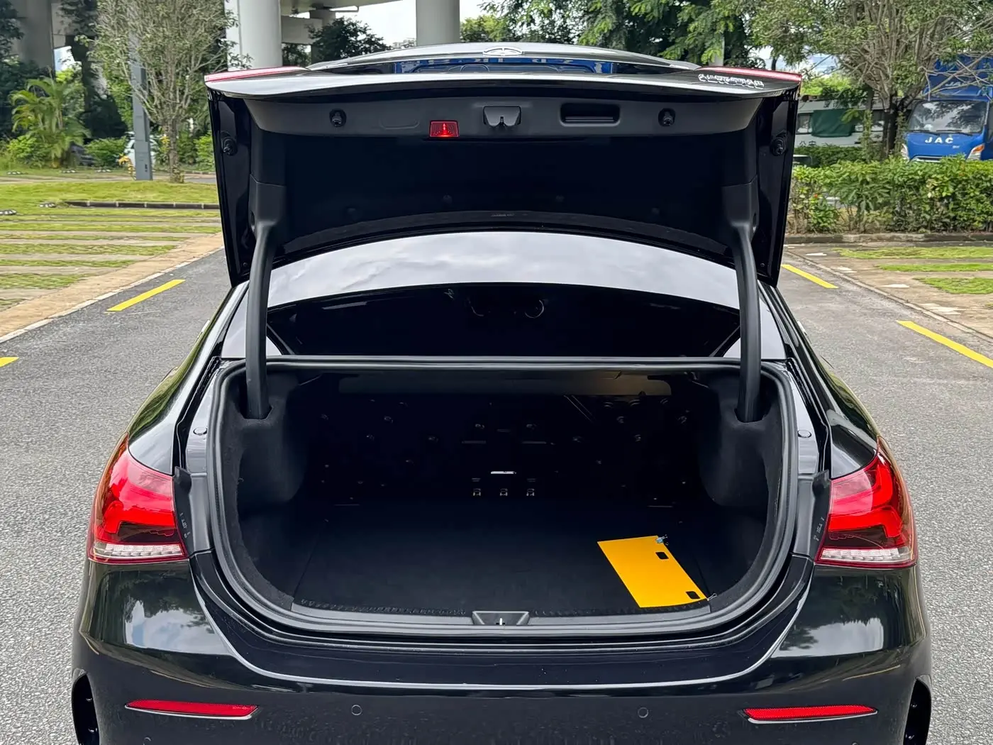 Mercedes-Benz A-Class AMG 2021 — Photo 7/20