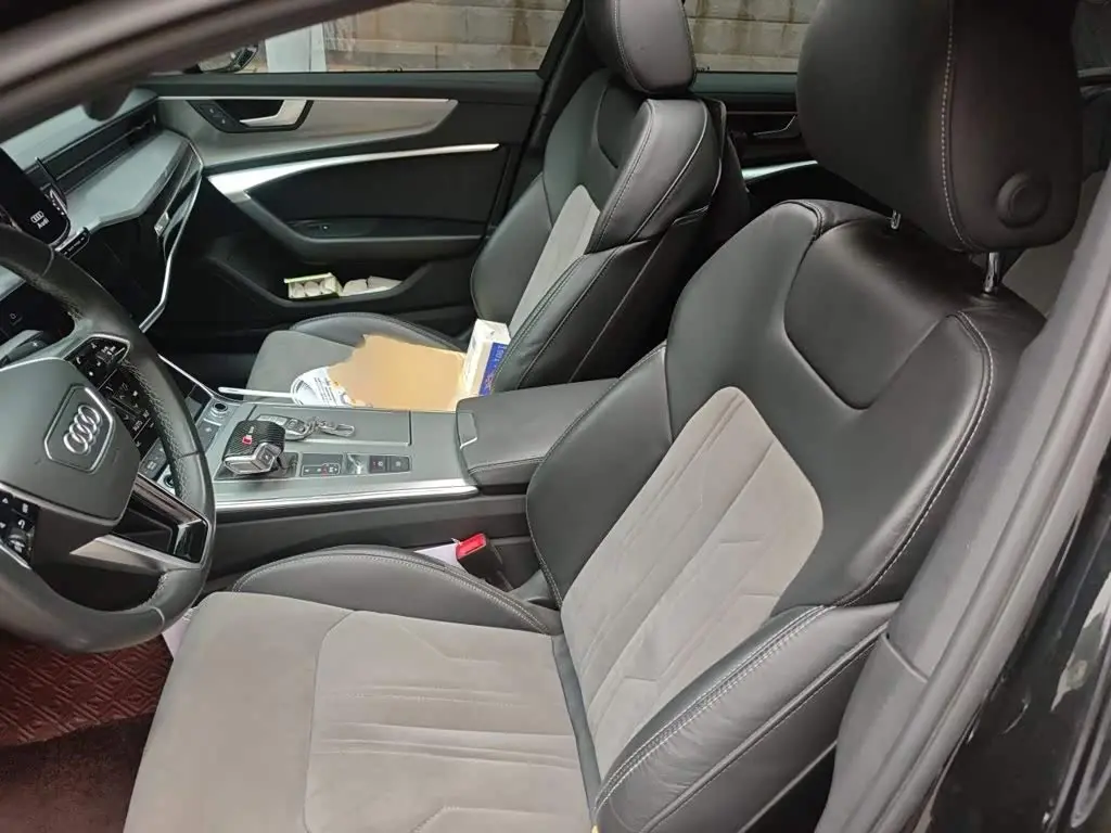 Audi A6L 2022 — Photo 8/20