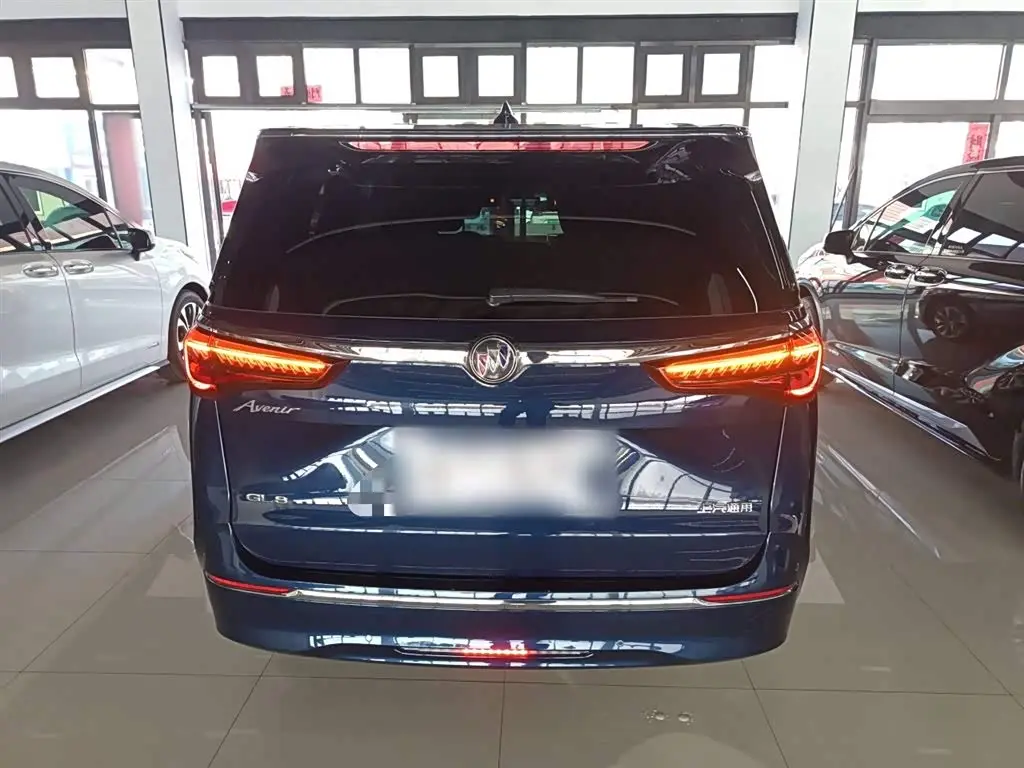 Buick GL8 2022 — Photo 6/20