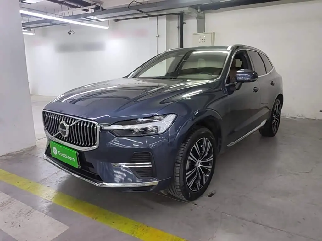 Volvo XC60 2022 — Фото 2/20