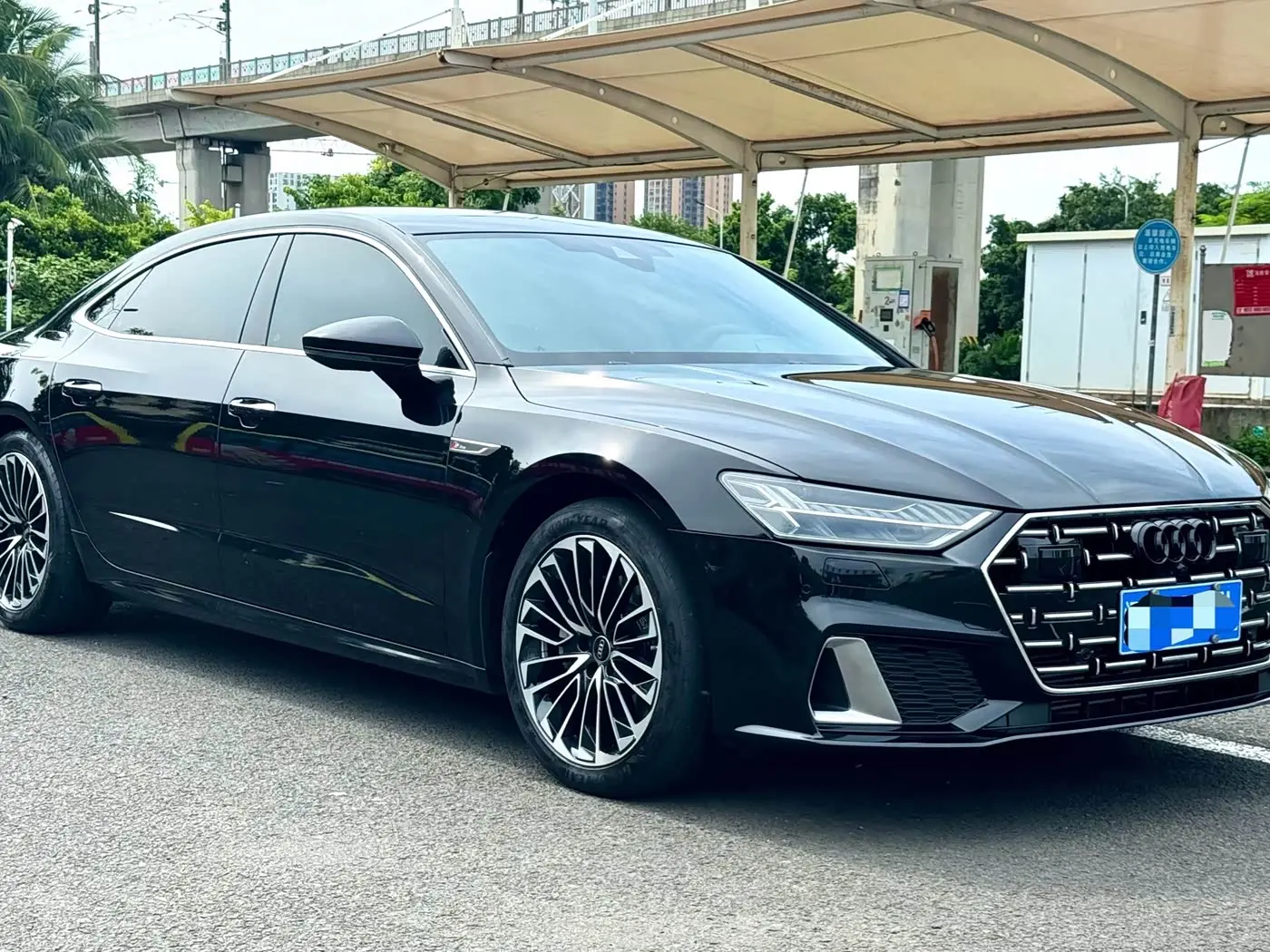 Audi A7L 2024 — Фото 3/9