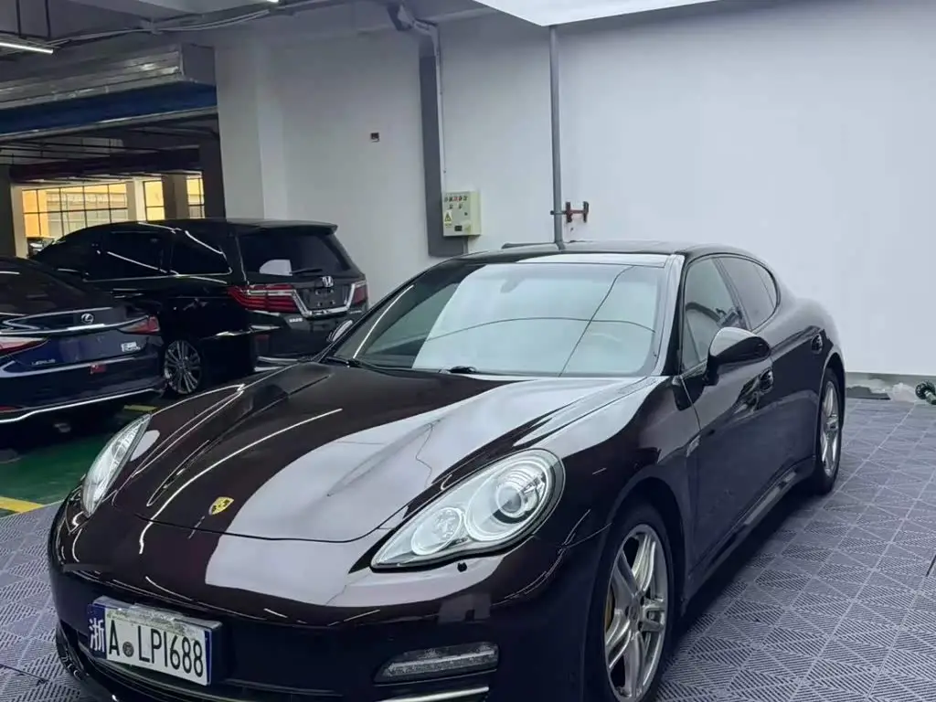 Porsche Panamera, 2013