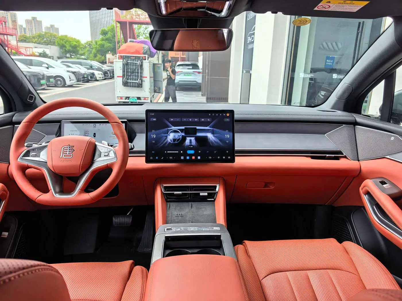 BYD Tang L 2025 — Photo 5/6