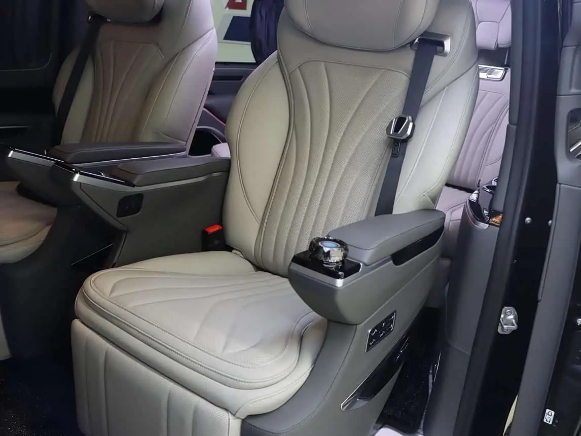Mercedes-Benz V-Class 2025 — Şəkil 15/20