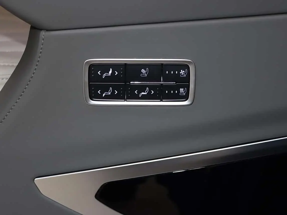 Mercedes-Benz V-Class 2025 — Şəkil 20/20